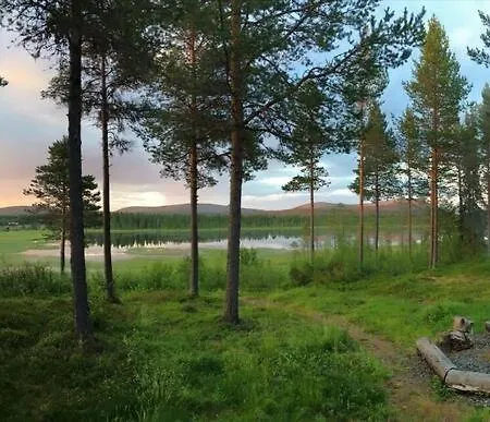Kaupinpirtti, Yllaes, Aekaeslompolo, , Lapland - Silver Log With And Fell Scenery *