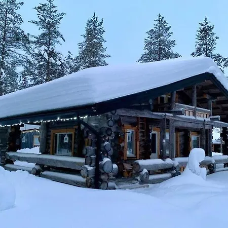 Kaupinpirtti, Yllaes, Aekaeslompolo, , Lapland - Silver Log With And Fell Scenery