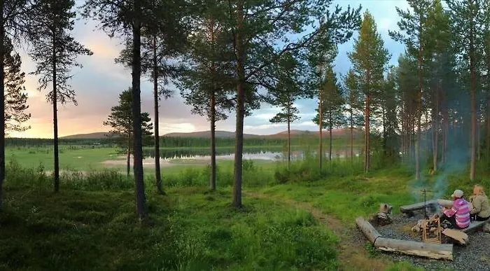 Kaupinpirtti, Ylläs, äkäslompolo, , Lapland - Silver Log With Lake&fell Scenery *