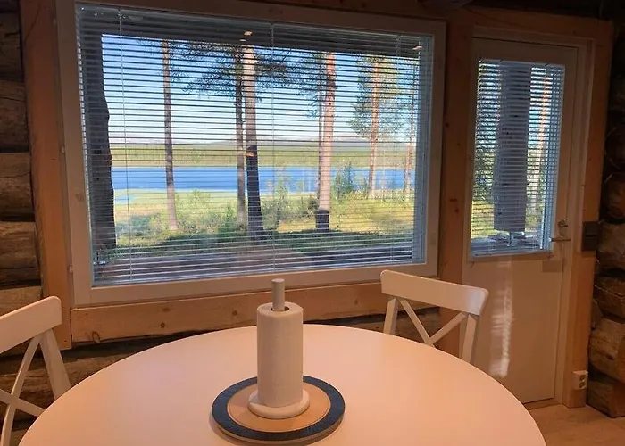 Kaupinpirtti, Ylläs, äkäslompolo, , Lapland - Silver Log With Lake&fell Scenery * Äkäslompolo