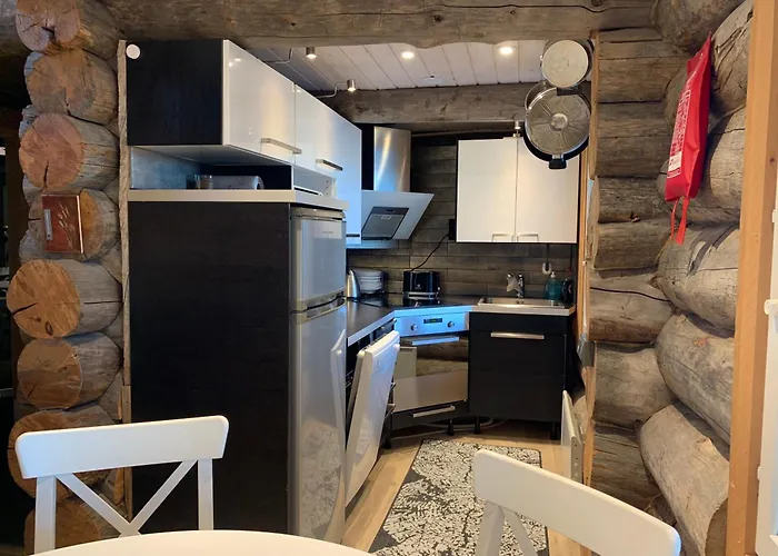 Kaupinpirtti, Ylläs, äkäslompolo, , Lapland - Silver Log With Lake&fell Scenery Lägenhet